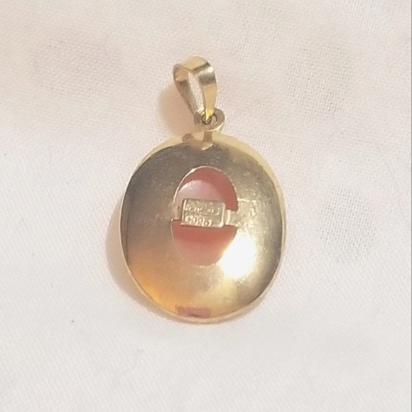 Hand Carved Shell VINTAGE Cameo Pendant - Picture 4 of 6